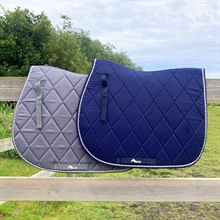 AB Dressuurzadeldoek Bellis